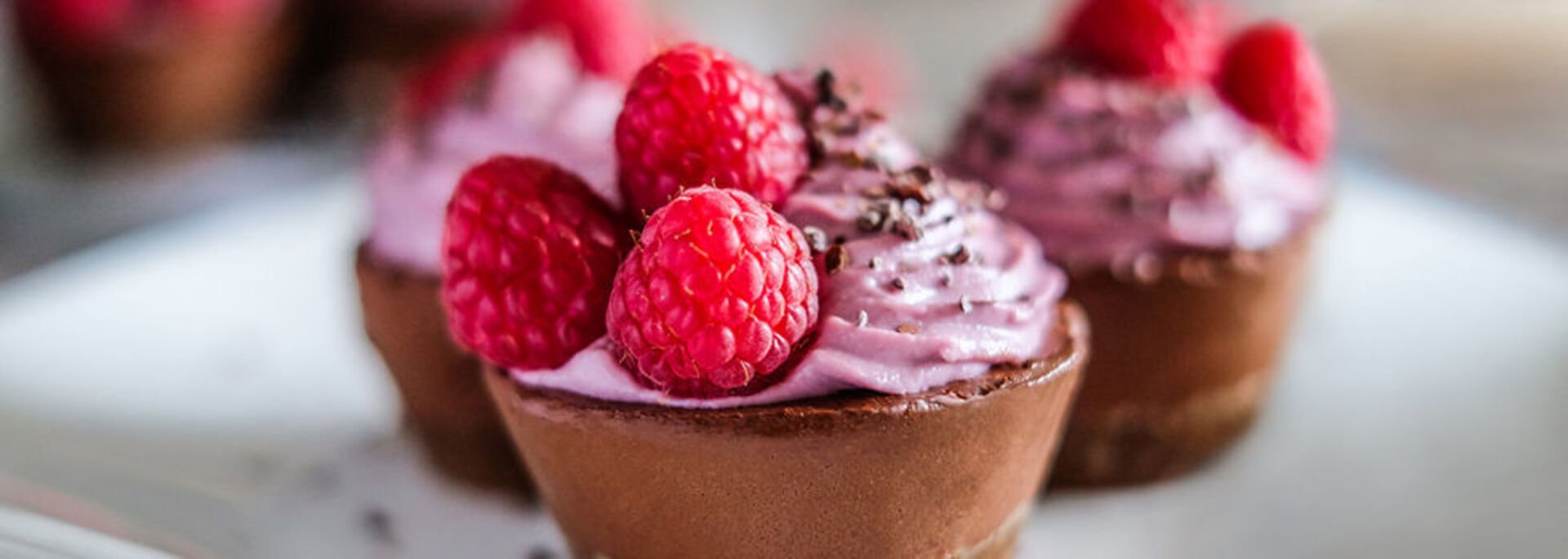 NYERS csokoládé cupcake málnával