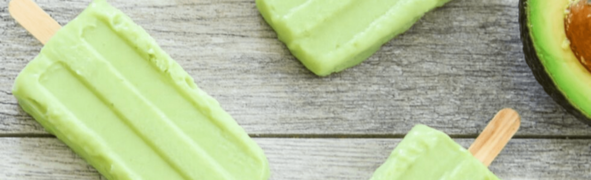 Avokádó popsa Matcha teával