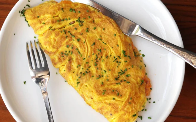 Töltött tojásos omlett