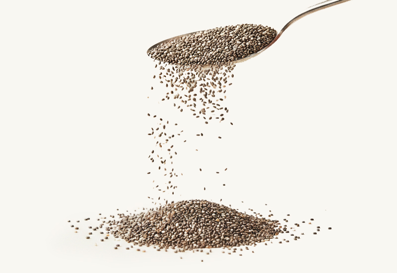 Láhev kečupu a rajčata