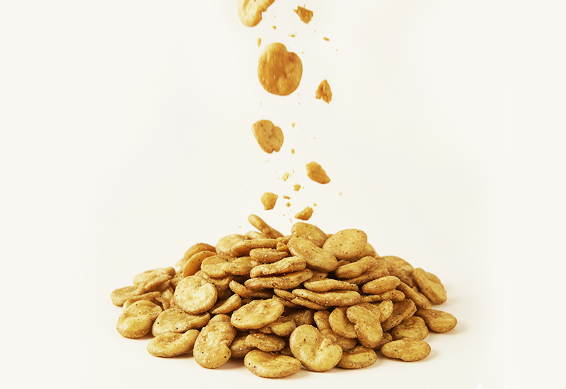 Ketchup palack és paradicsom