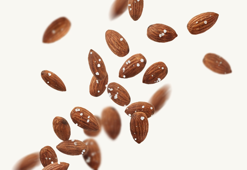 Ketchupos üveg és paradicsom