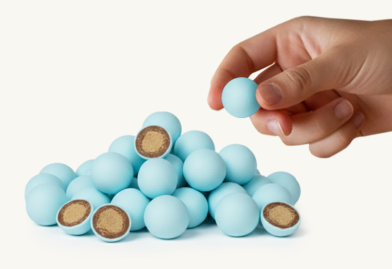 Ketchup üveg és paradicsomok