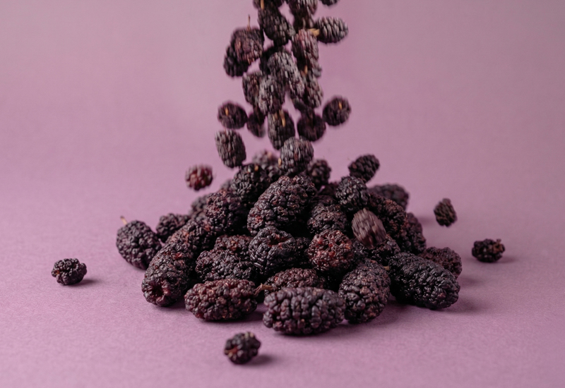 Ketchup üveg és paradicsom