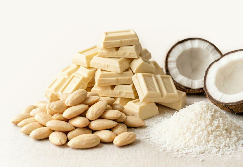 Ketchupos üveg és paradicsom