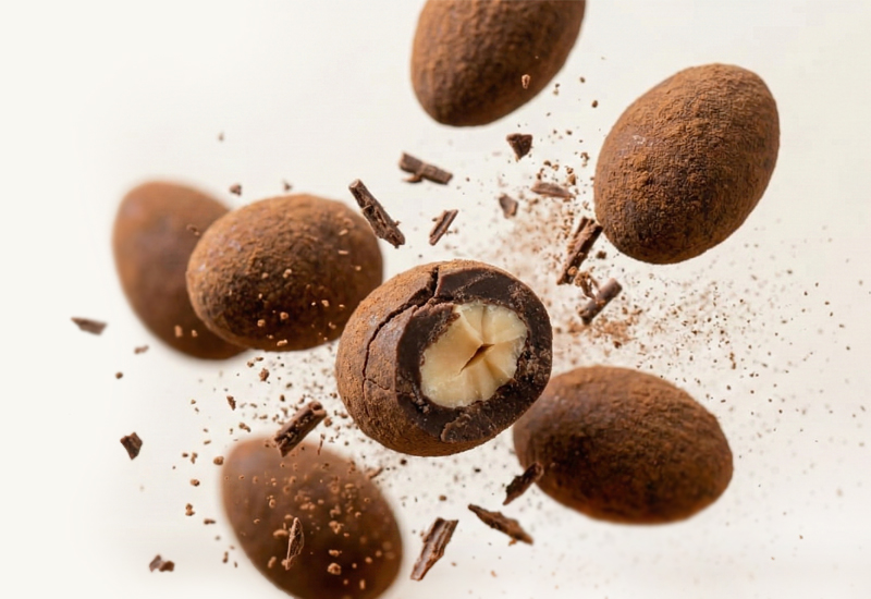 Ketchup üveg és paradicsom