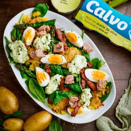 Meleg saláta tonhallal és tojással – Calvo feat Grizly