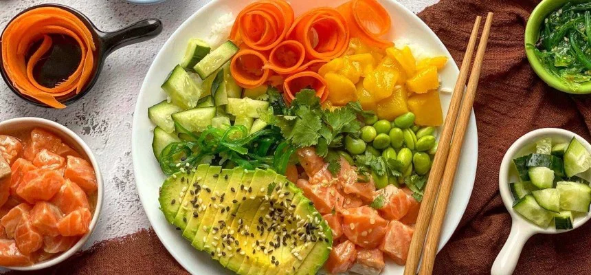 Házi poke bowl: Alaprecept, szósz és 4 új változat