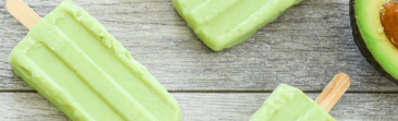 Avokádó popsa Matcha teával