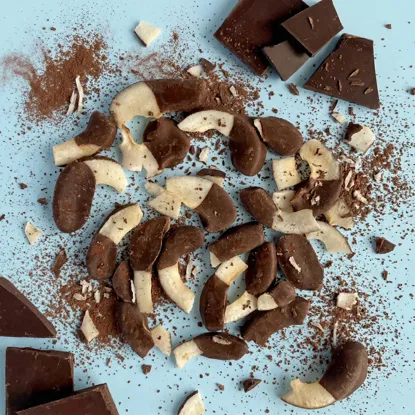 Étcsokoládéba mártott kókusz