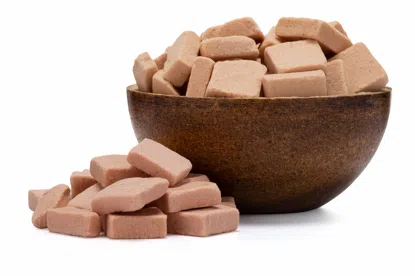 Fagyasztva szárított banán-epres turmix kockák