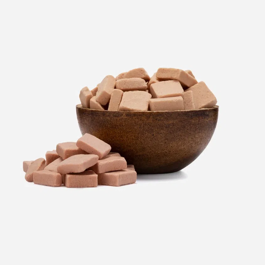 Fagyasztva szárított banán-epres turmix kockák