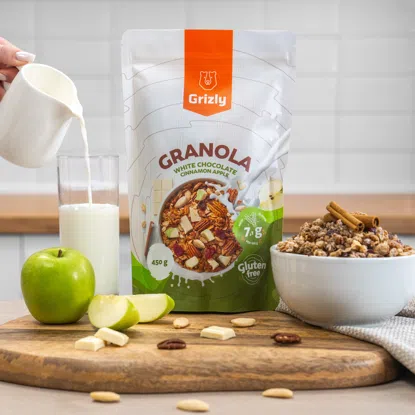 Granola fehér csokoládé, fahéj és alma