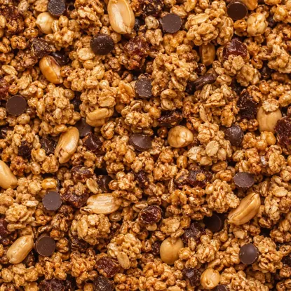 Granola proteinnel mogyoróvaj és datolyás csoki cseppek