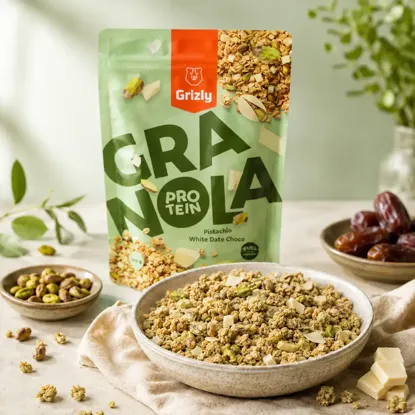 Granola proteinnel pisztácia és fehér datolyás csoki