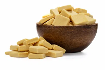 Liofilizált banán-mangó turmix kockák